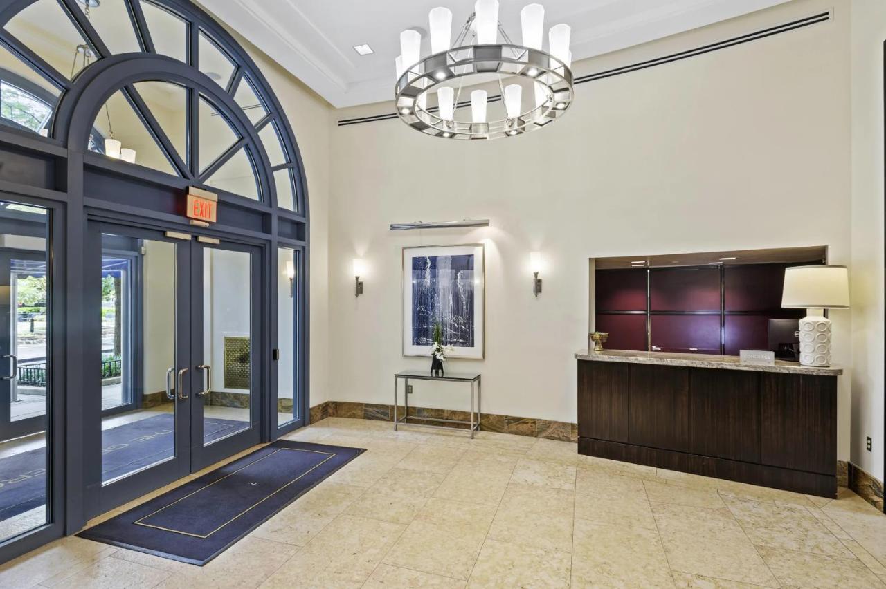 Splendid 2 Bedroom Condo At Pentagon City Арлингтон Экстерьер фото