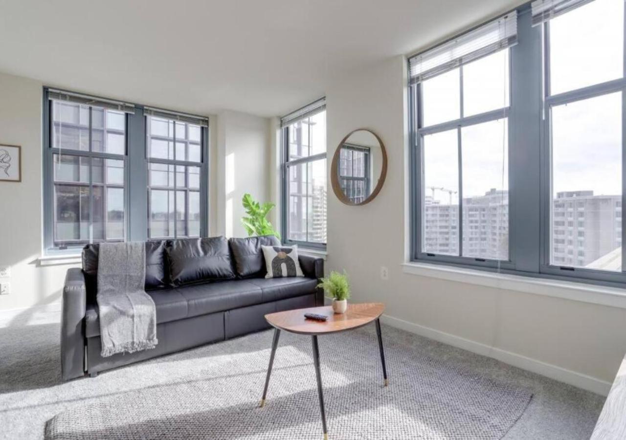 Splendid 2 Bedroom Condo At Pentagon City Арлингтон Экстерьер фото